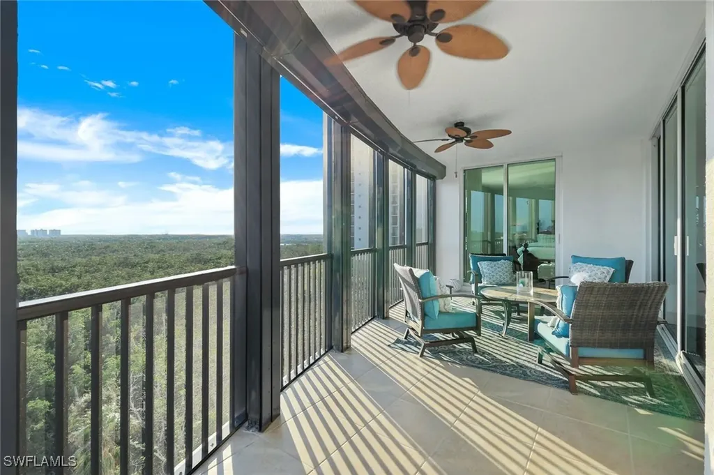 455 Cove Tower Drive Naples FL 34110