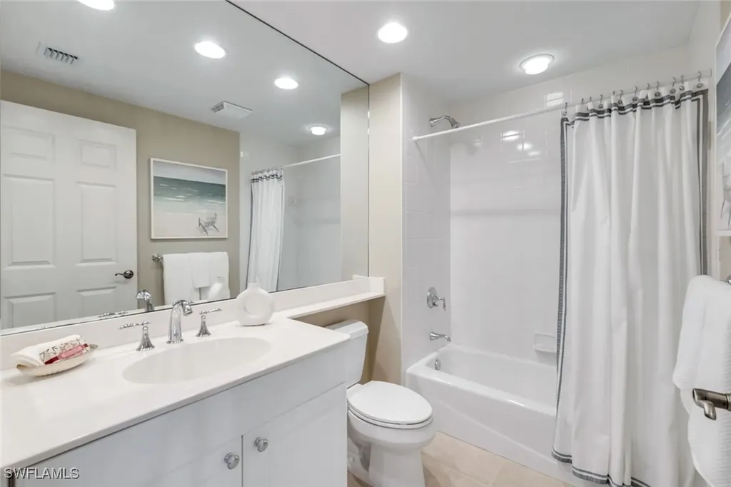455 Cove Tower Drive Naples FL 34110