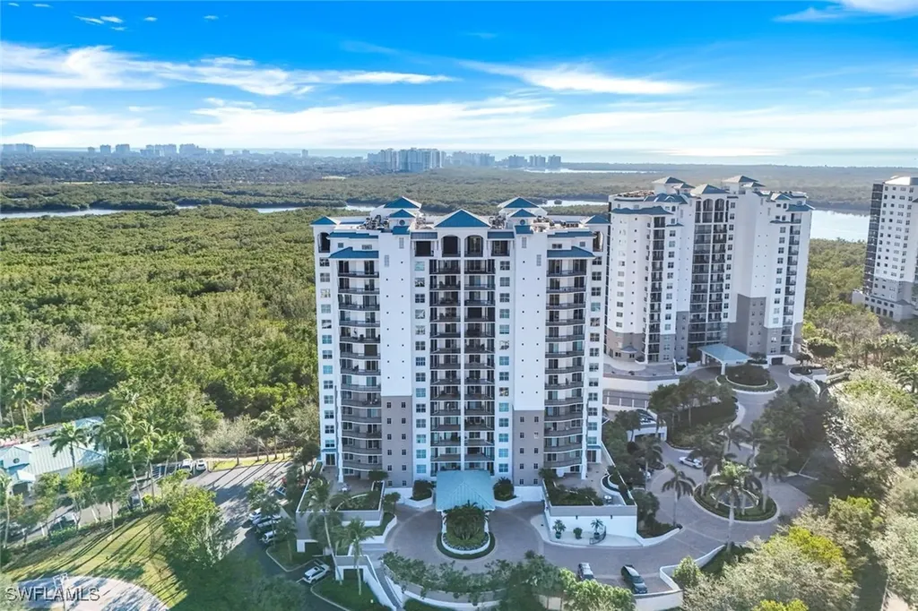 455 Cove Tower Drive Naples FL 34110