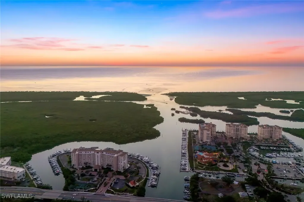 455 Cove Tower Drive Naples FL 34110
