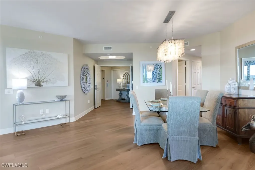 455 Cove Tower Drive Naples FL 34110