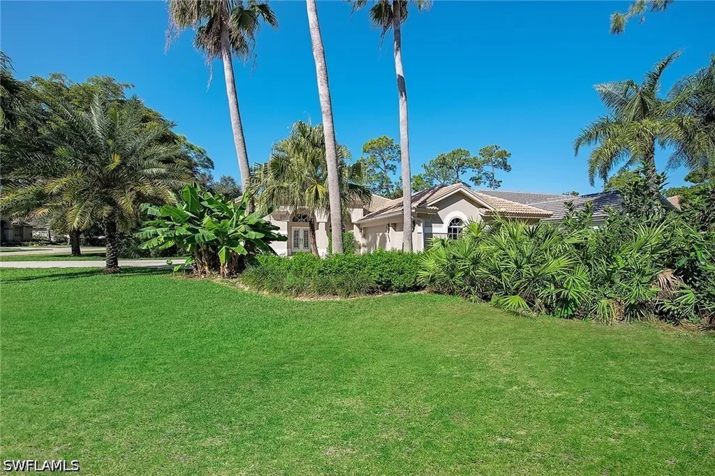 6572 Chestnut Circle Naples FL 34109