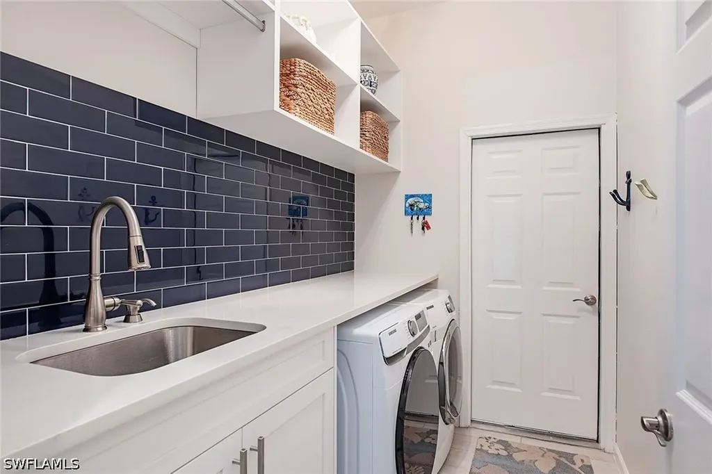 6572 Chestnut Circle Naples FL 34109