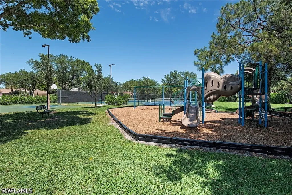 6572 Chestnut Circle Naples FL 34109