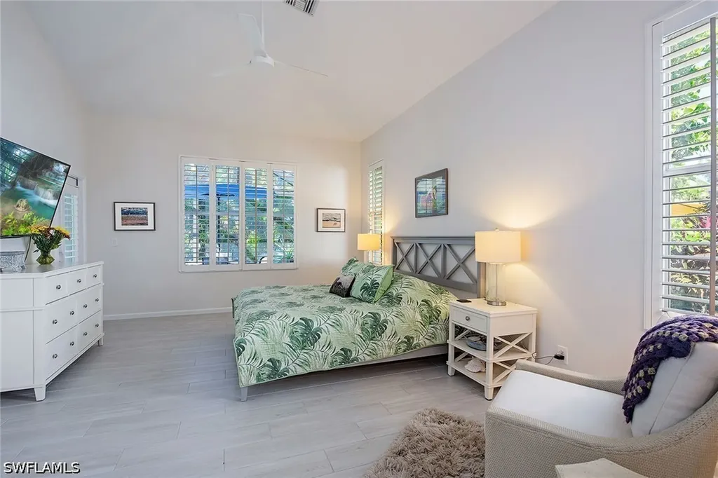 6572 Chestnut Circle Naples FL 34109