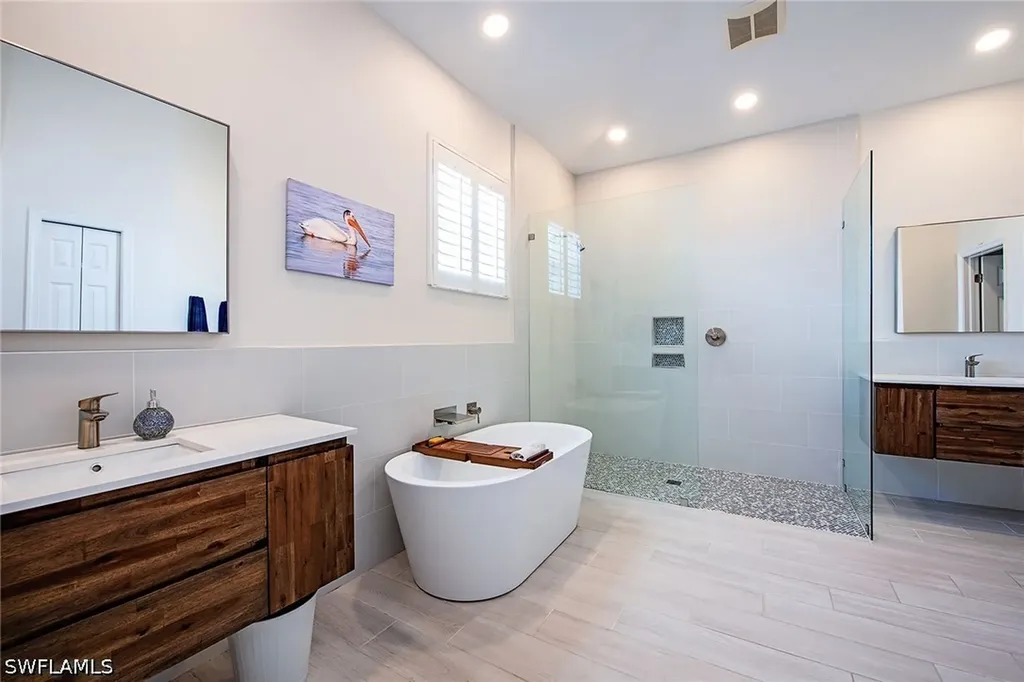 6572 Chestnut Circle Naples FL 34109