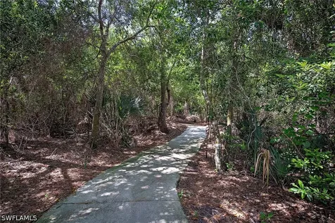 6572 Chestnut Circle Naples FL 34109