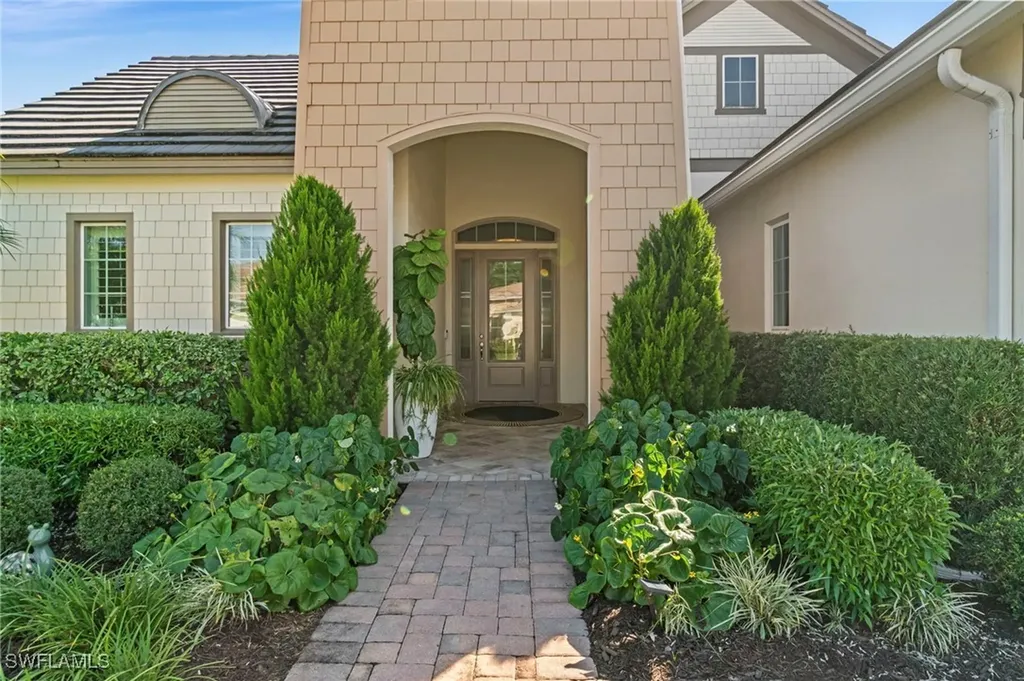 14714 Leeward Drive Naples FL 34114