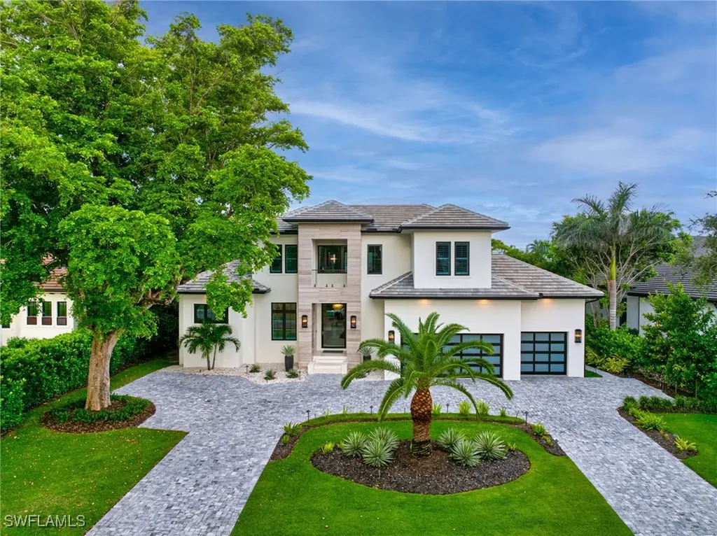 3190 Crayton Road Naples FL 34103