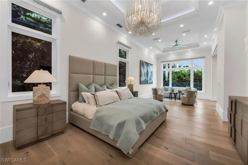 3190 Crayton Road Naples FL 34103