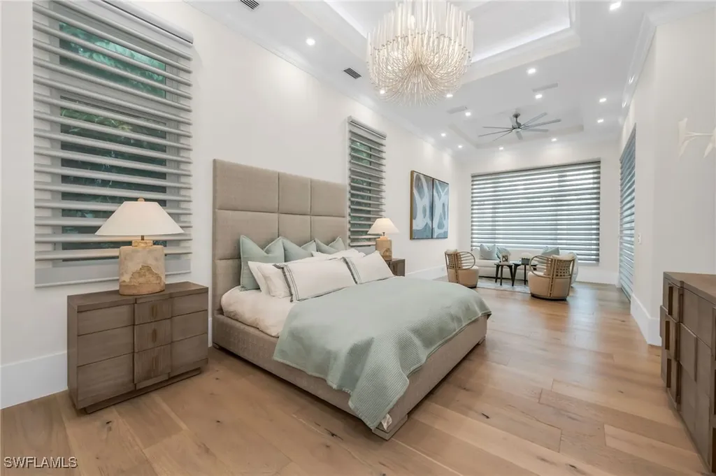 3190 Crayton Road Naples FL 34103