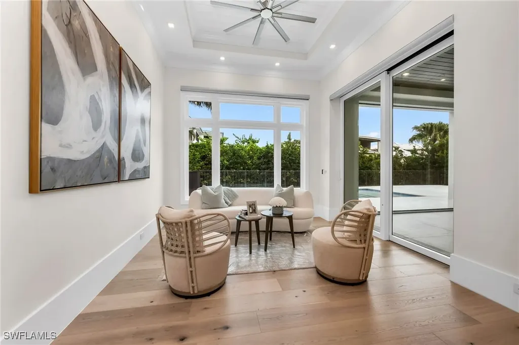 3190 Crayton Road Naples FL 34103