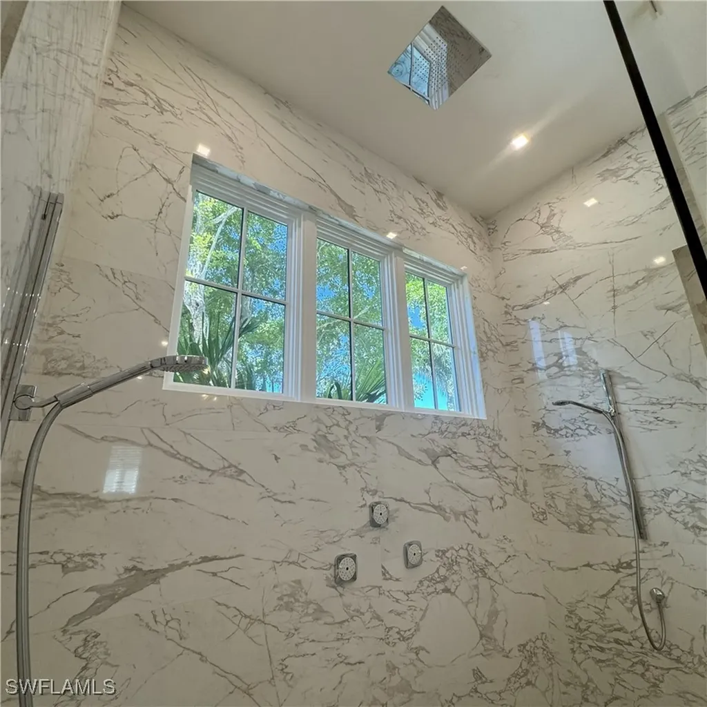 3190 Crayton Road Naples FL 34103