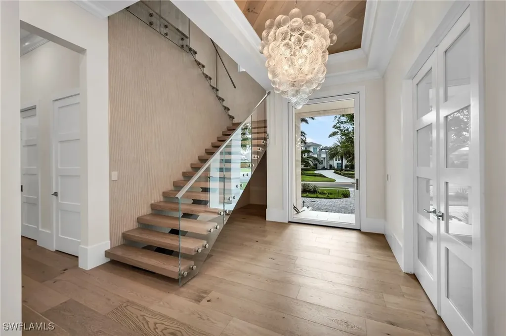 3190 Crayton Road Naples FL 34103