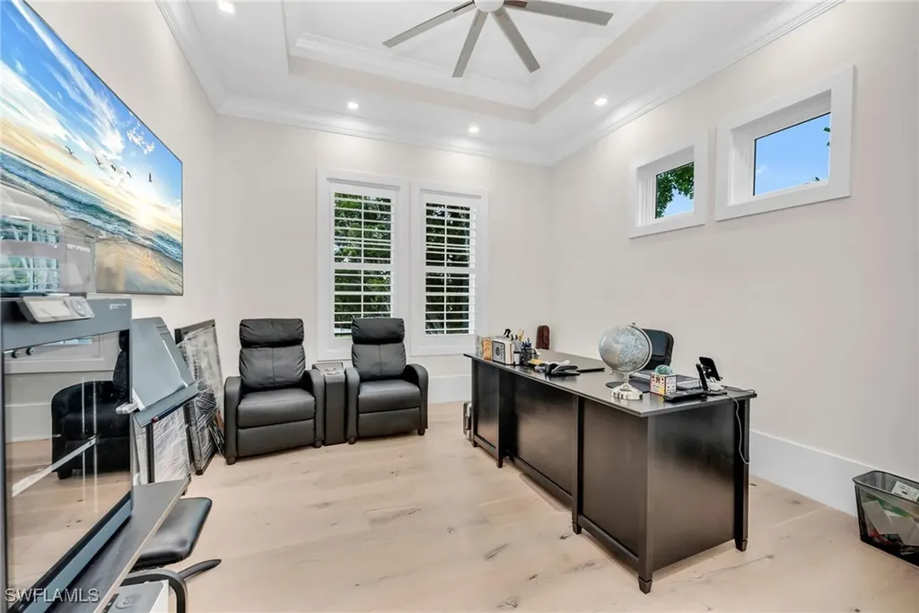 3190 Crayton Road Naples FL 34103