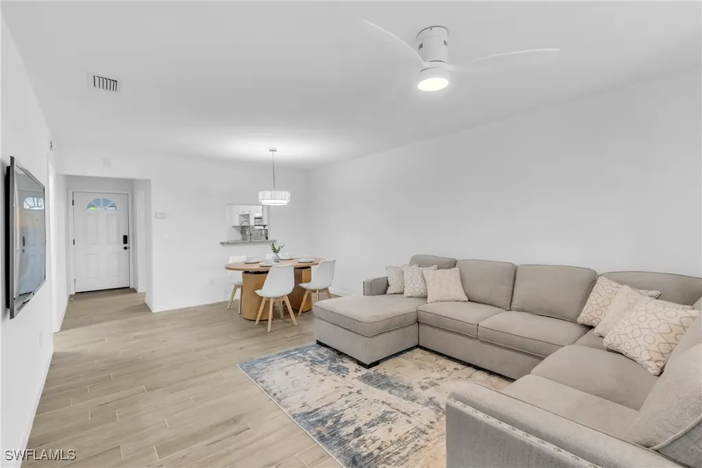 1348 Myerlee Gardens Avenue Fort Myers FL 33919