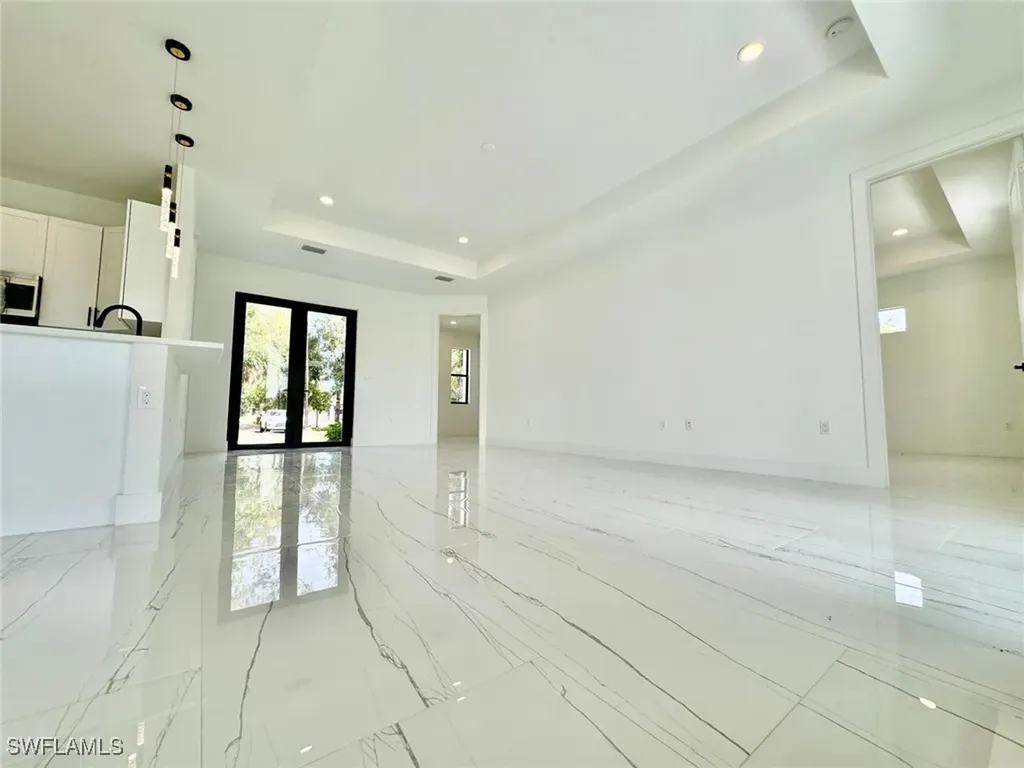 3434 27th Avenue NE Naples FL 34120