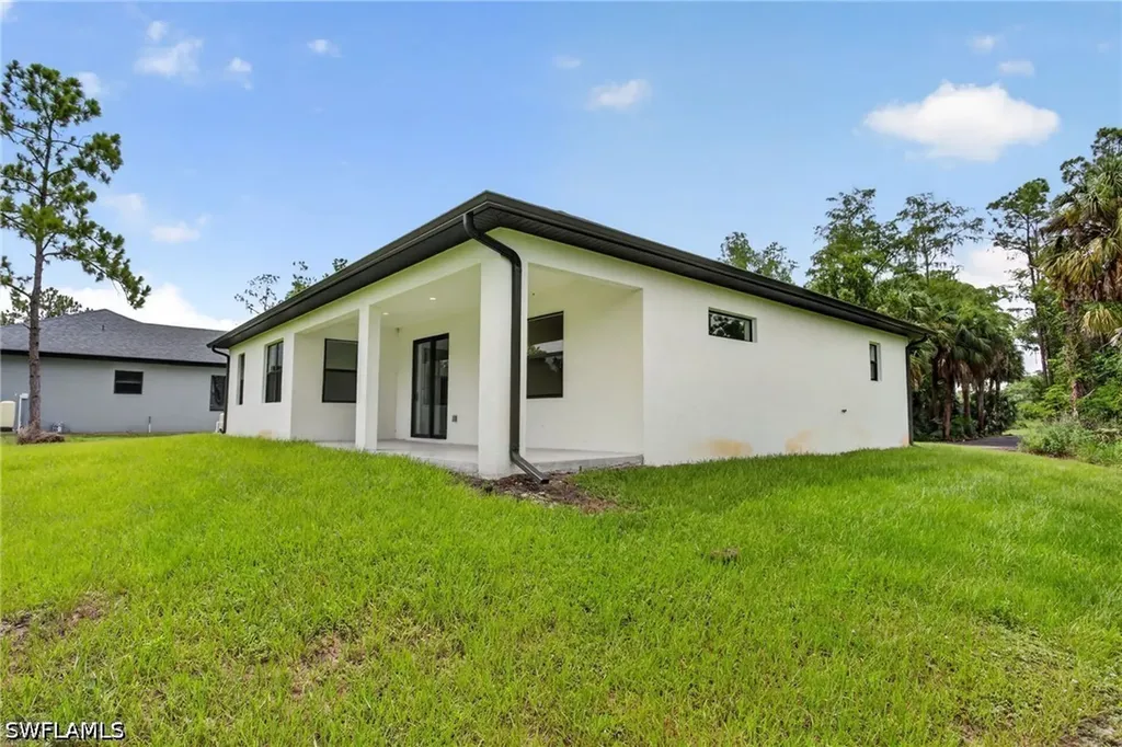 3434 27th Avenue NE Naples FL 34120