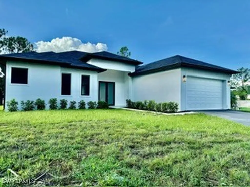 3434 27th Avenue NE Naples FL 34120