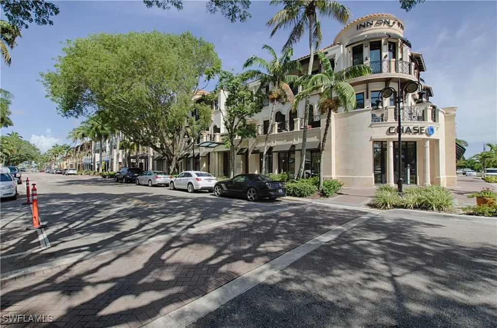 1300 Gulf Shore Boulevard N Naples FL 34102