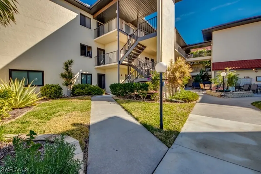 11110 Caravel Circle Fort Myers FL 33908