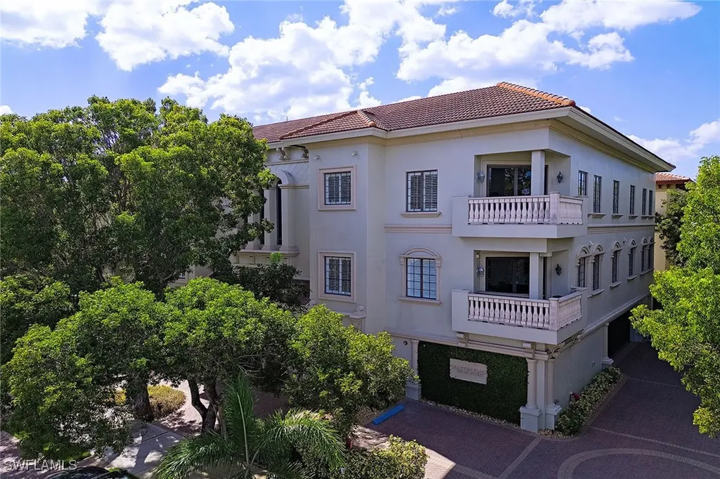 750 11th Street S Naples FL 34102