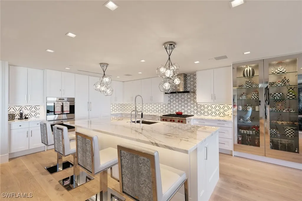 6897 Grenadier Boulevard Naples FL 34108