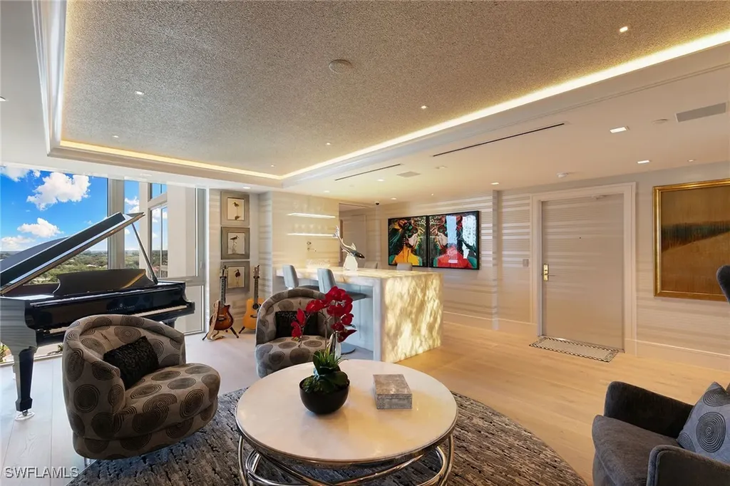 6897 Grenadier Boulevard Naples FL 34108