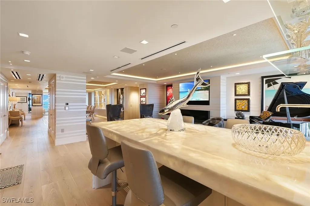 6897 Grenadier Boulevard Naples FL 34108