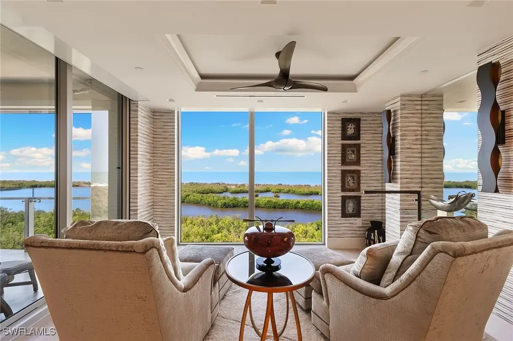 6897 Grenadier Boulevard Naples FL 34108