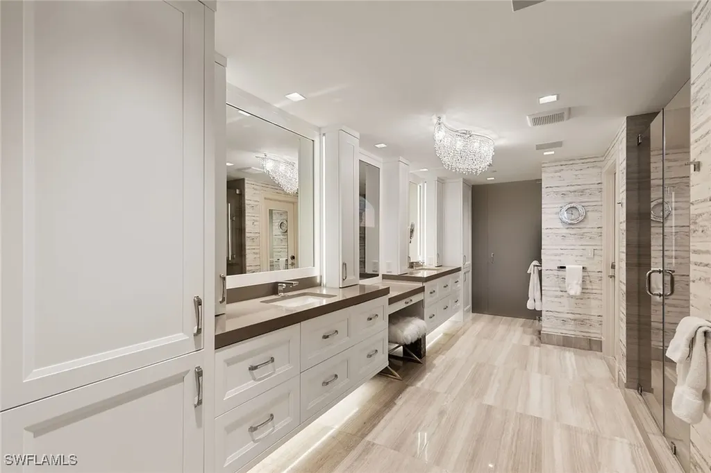 6897 Grenadier Boulevard Naples FL 34108