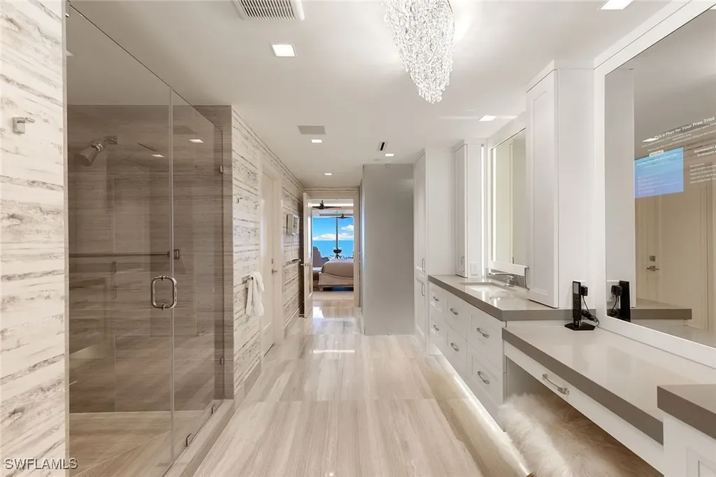 6897 Grenadier Boulevard Naples FL 34108