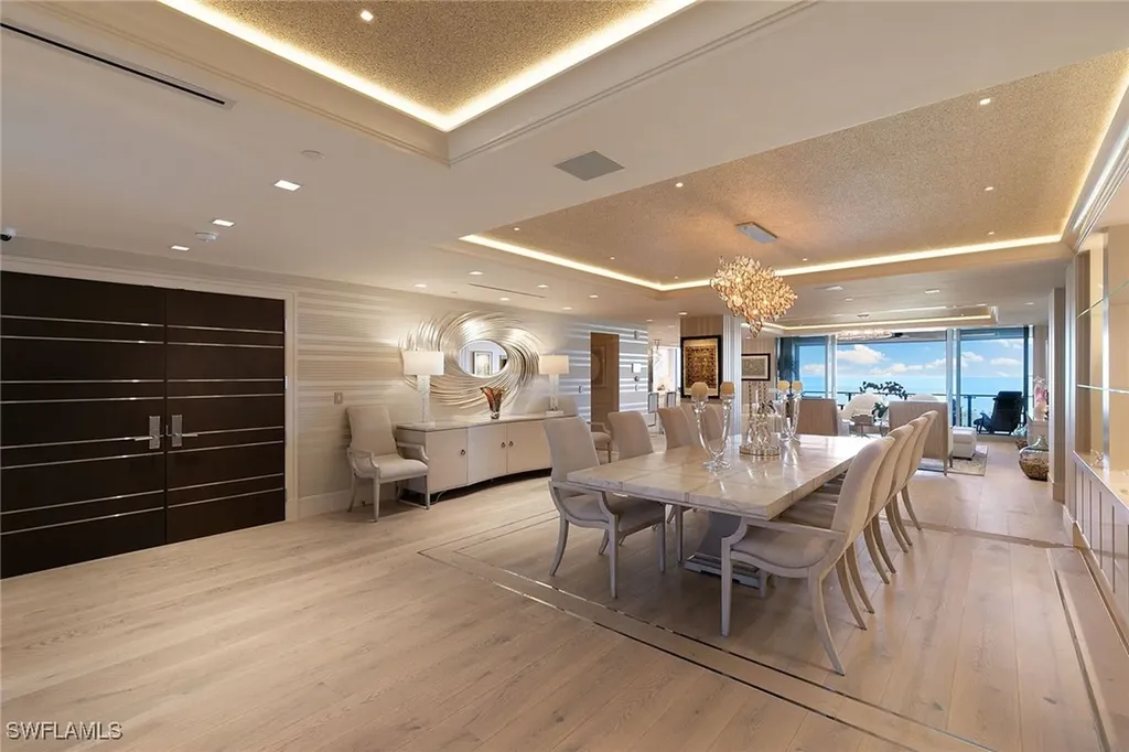 6897 Grenadier Boulevard Naples FL 34108