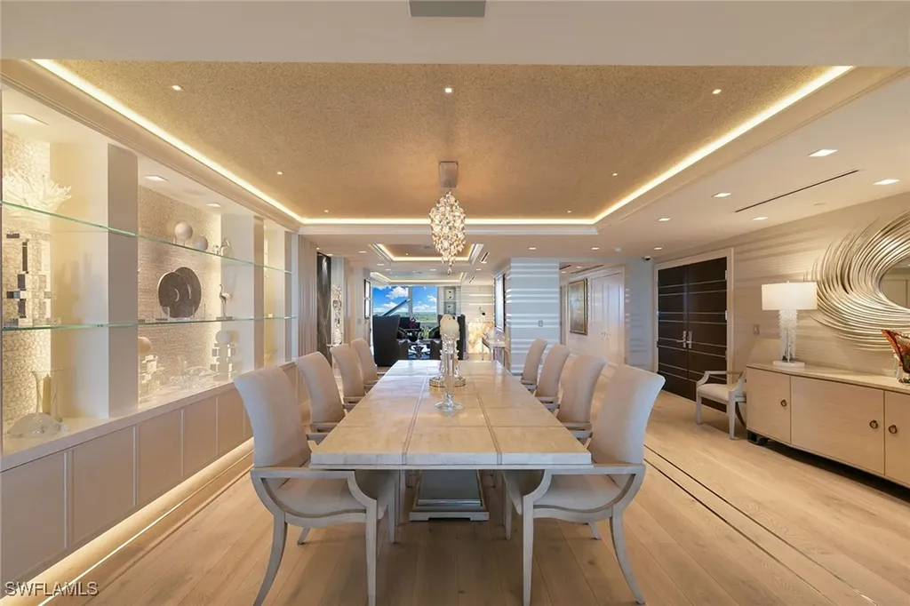 6897 Grenadier Boulevard Naples FL 34108