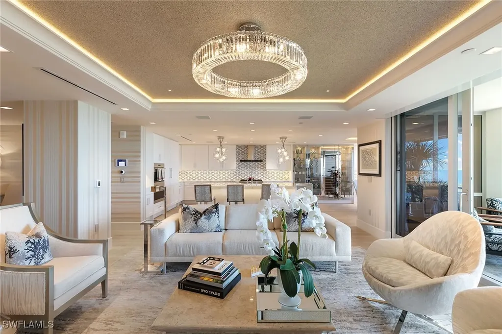 6897 Grenadier Boulevard Naples FL 34108