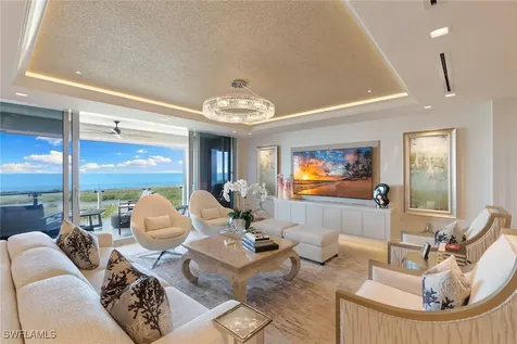 6897 Grenadier Boulevard Naples FL 34108