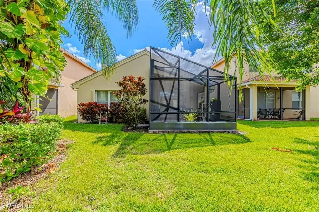 1630 Triangle Palm Terrace Naples FL 34119