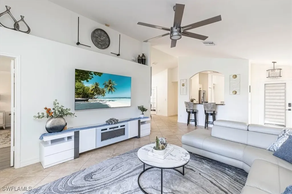 1630 Triangle Palm Terrace Naples FL 34119