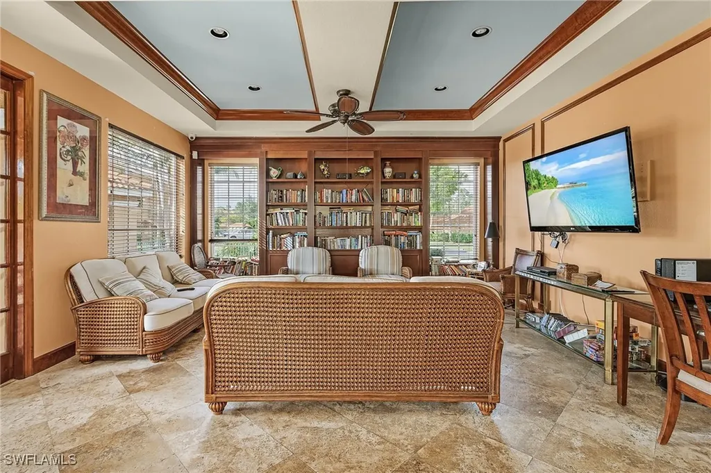 1180 Wildwood Lakes Boulevard Naples FL 34104