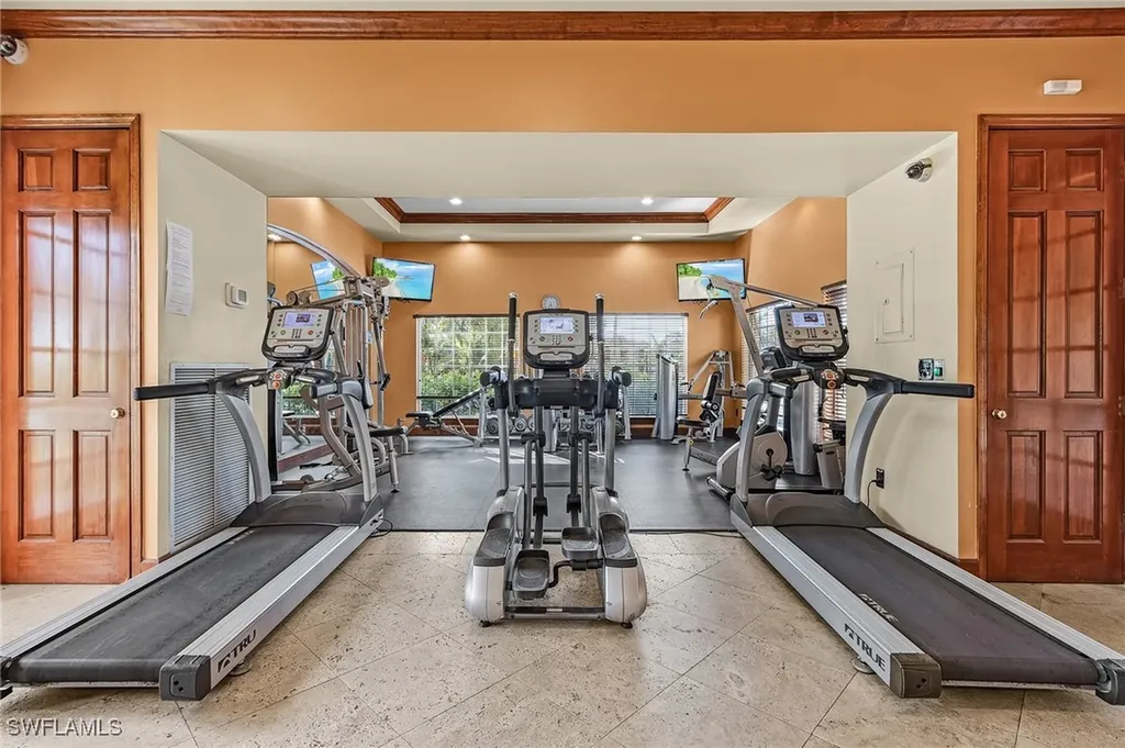 1180 Wildwood Lakes Boulevard Naples FL 34104
