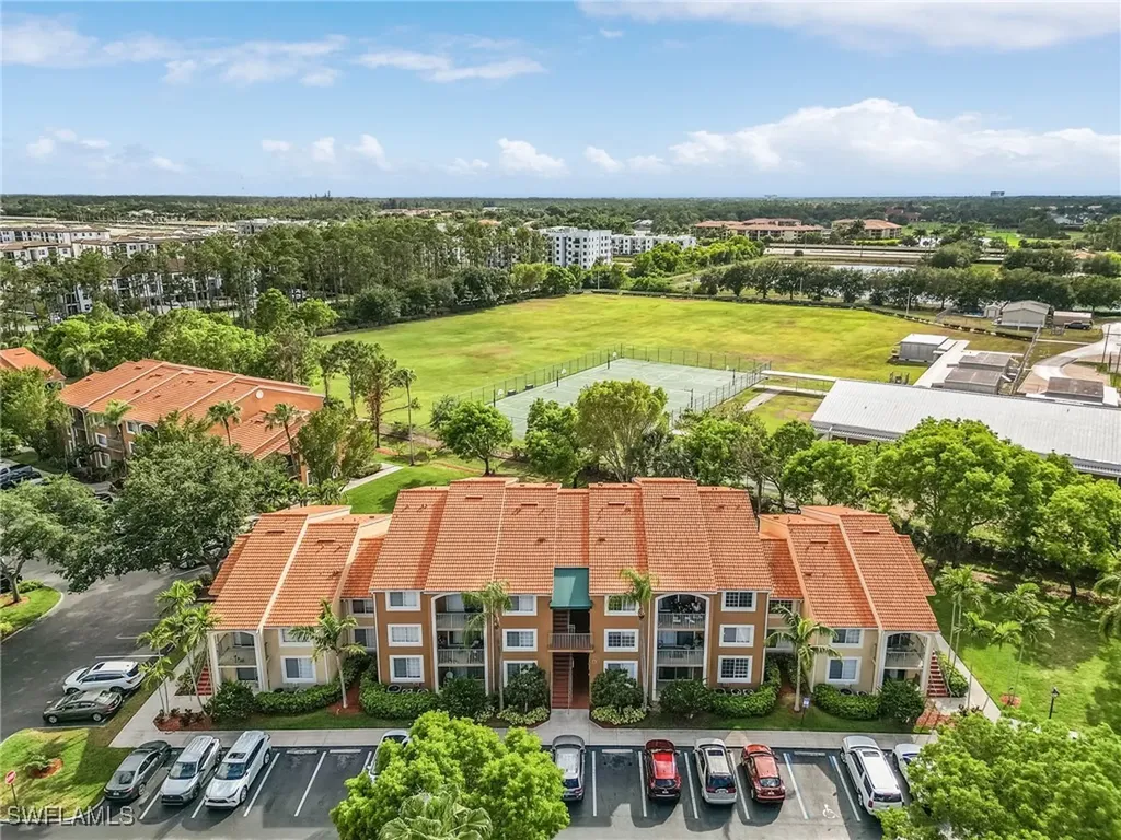 1180 Wildwood Lakes Boulevard Naples FL 34104