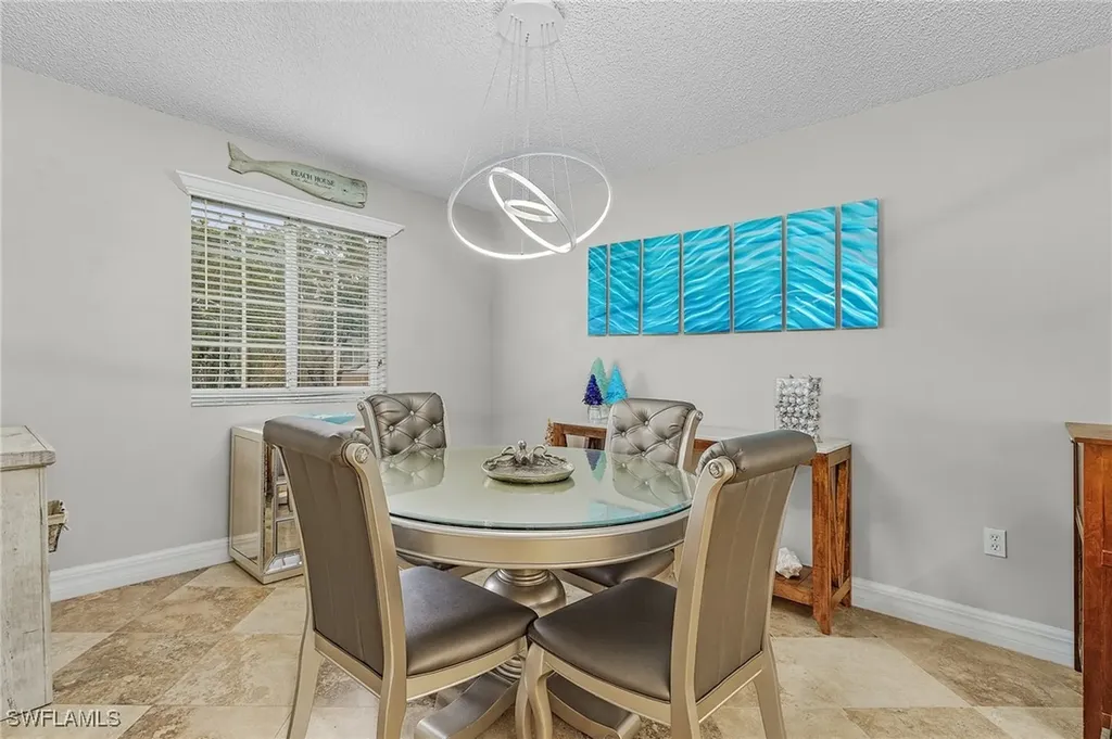 1180 Wildwood Lakes Boulevard Naples FL 34104