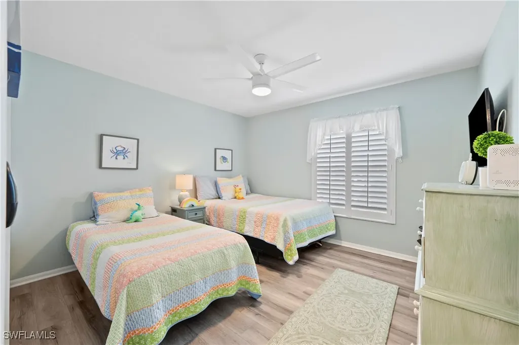 585 Club Side Drive Naples FL 34110