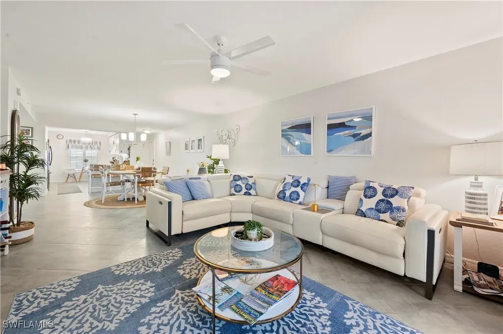 585 Club Side Drive Naples FL 34110