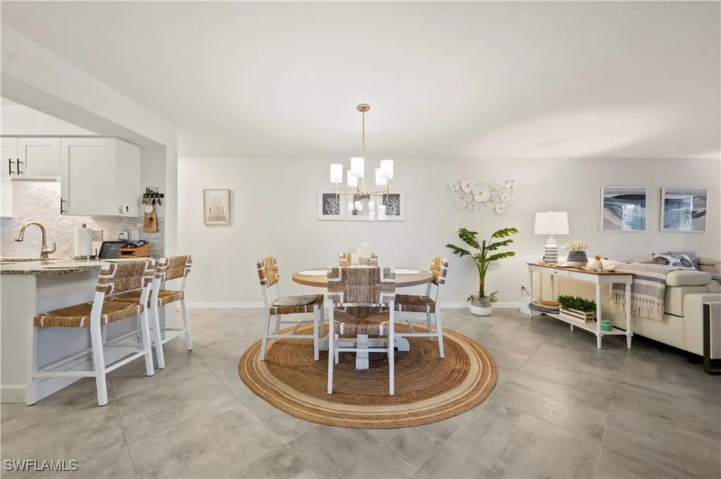 585 Club Side Drive Naples FL 34110