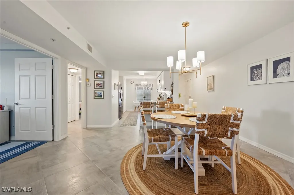 585 Club Side Drive Naples FL 34110