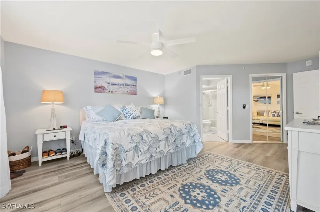 585 Club Side Drive Naples FL 34110