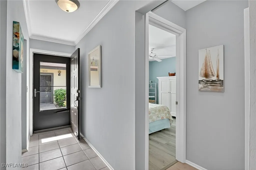 1009 Pine Isle Lane S Naples FL 34112