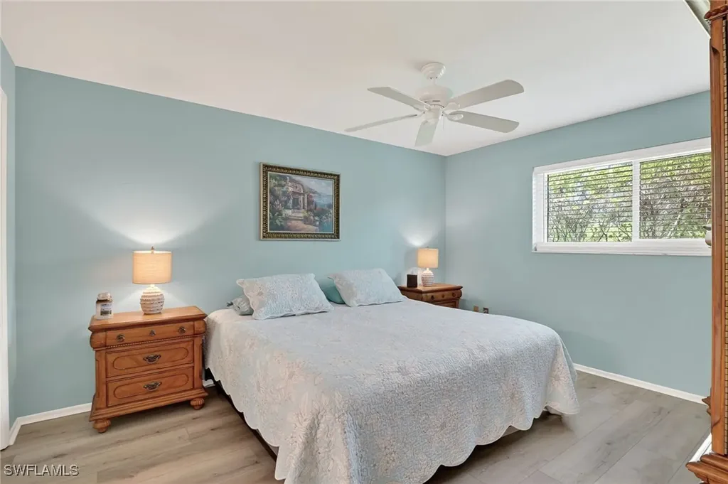 1009 Pine Isle Lane S Naples FL 34112