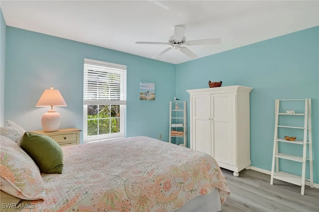 1009 Pine Isle Lane S Naples FL 34112